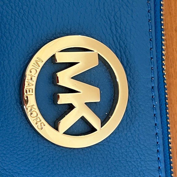 Michael Kors Blue and Gold Zip Pouch - Picture 9 of 11